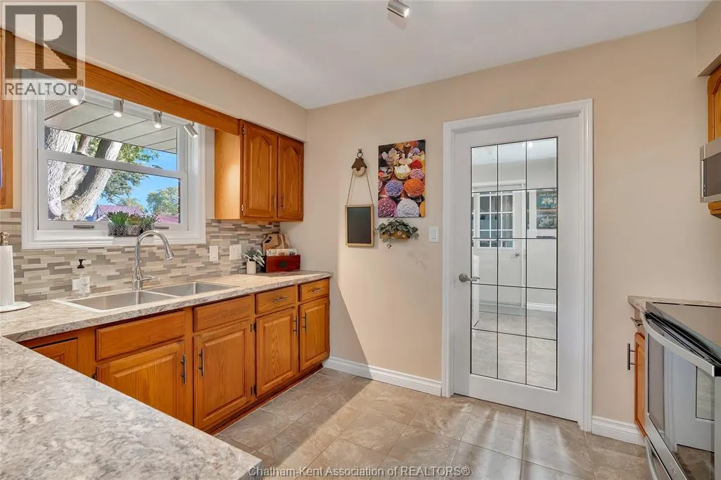9 BRIDLE PATH ROAD East