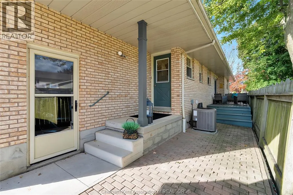 9 BRIDLE PATH ROAD East
