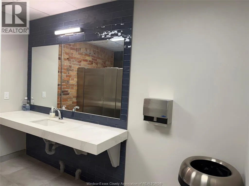 58 CHATHAM STREET West Unit# 200