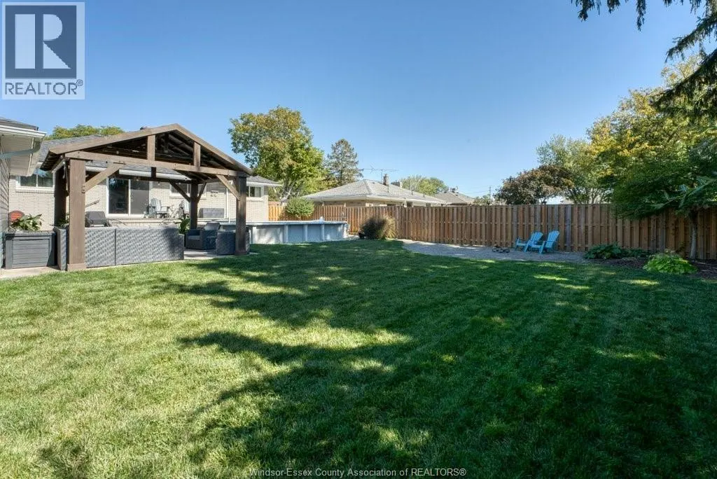 1041 SCOFIELD AVENUE