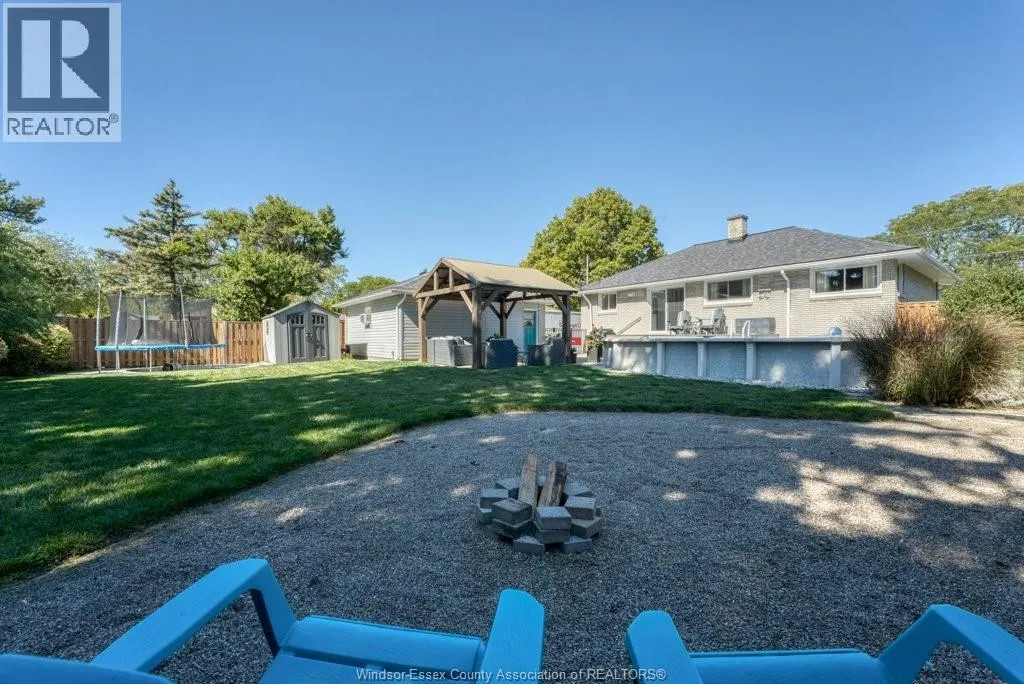 1041 SCOFIELD AVENUE