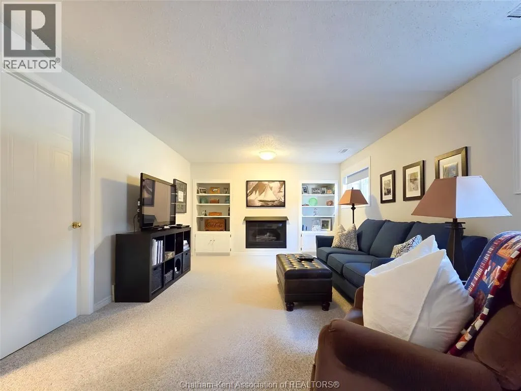 53 HARVEST CRESCENT
