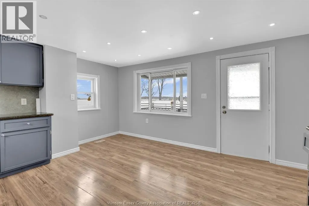 8031 RIVERSIDE DRIVE East