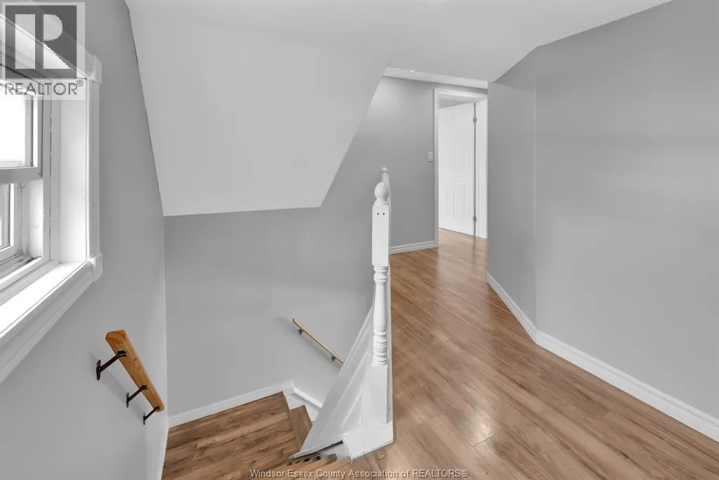 8031 RIVERSIDE DRIVE East