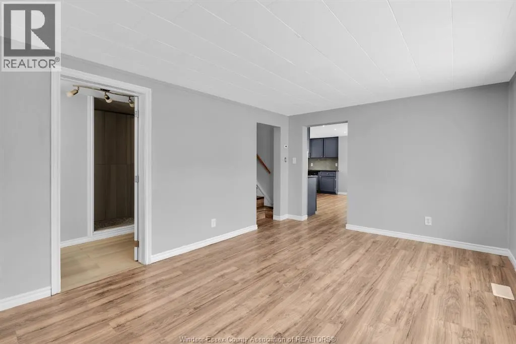 8031 RIVERSIDE DRIVE East