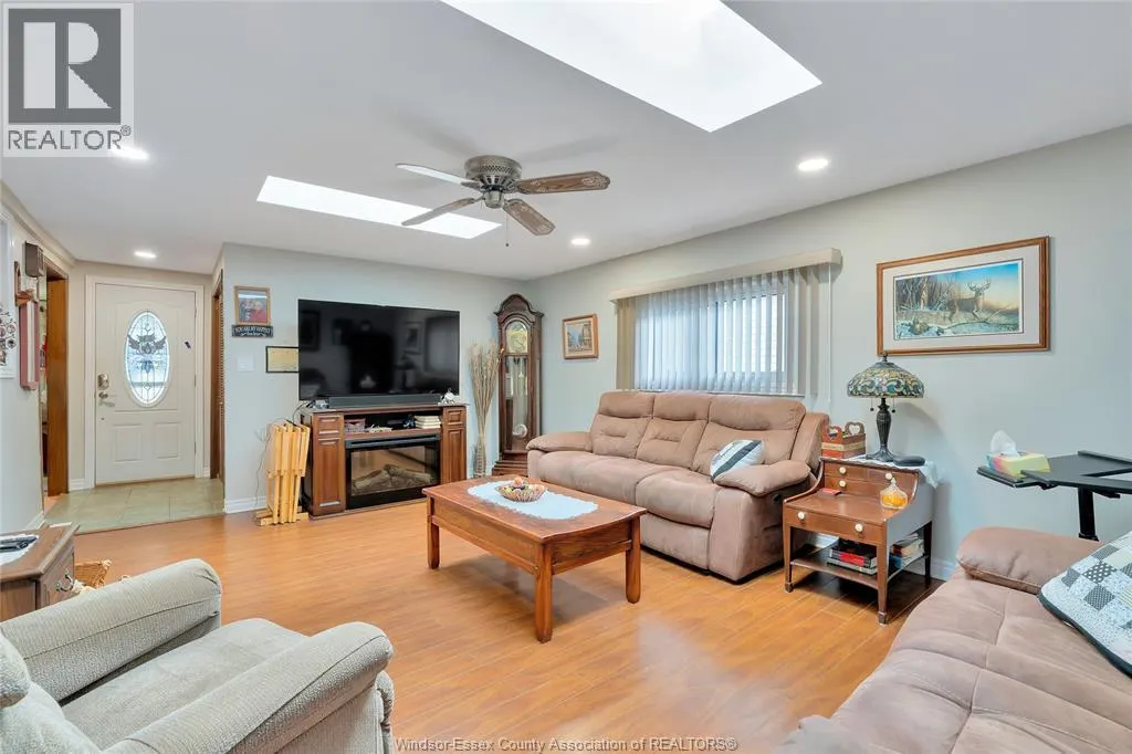 16 MAGNOLIA