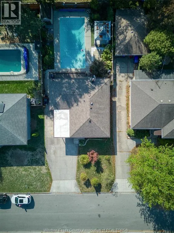 1177 EASTLAWN AVENUE