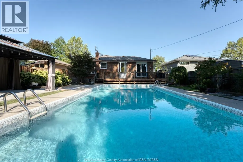 1177 EASTLAWN AVENUE