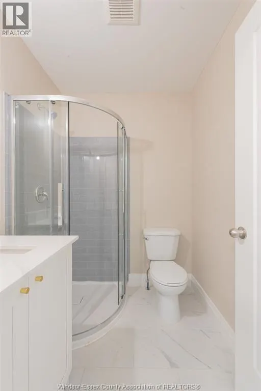 912 HALL AVENUE Unit# upper