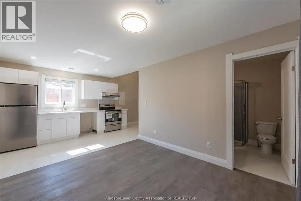 912 HALL AVENUE Unit# upper