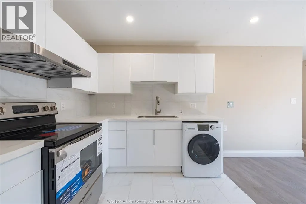 912 HALL AVENUE Unit# upper