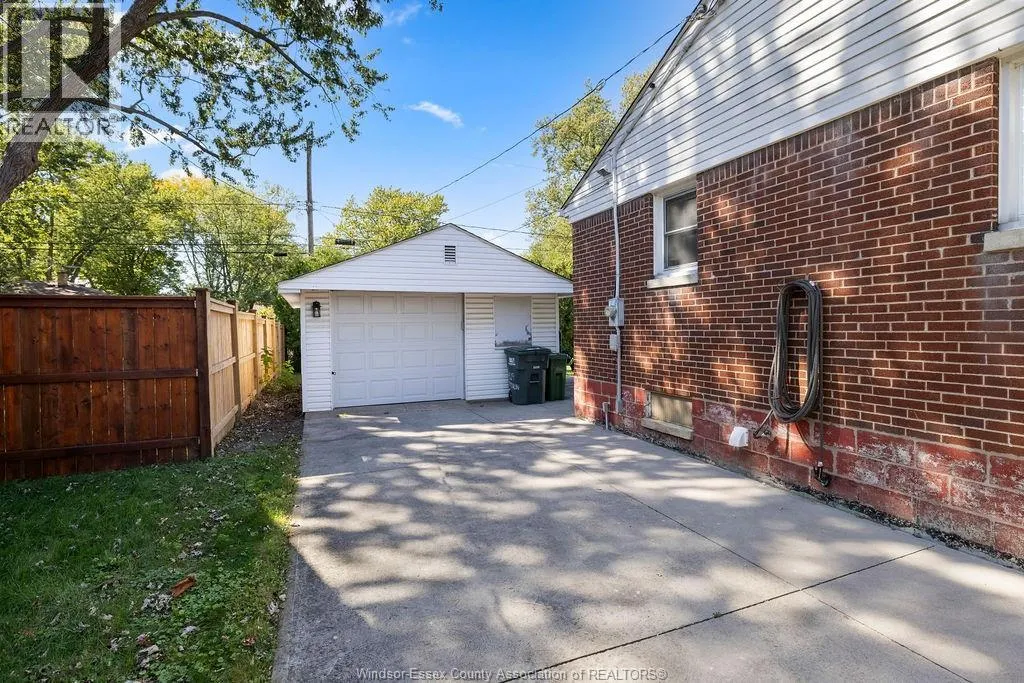 3429 DOMINION