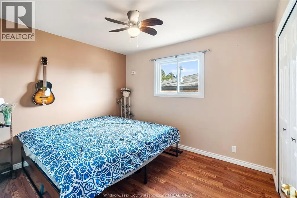 1 Lucy CRESCENT