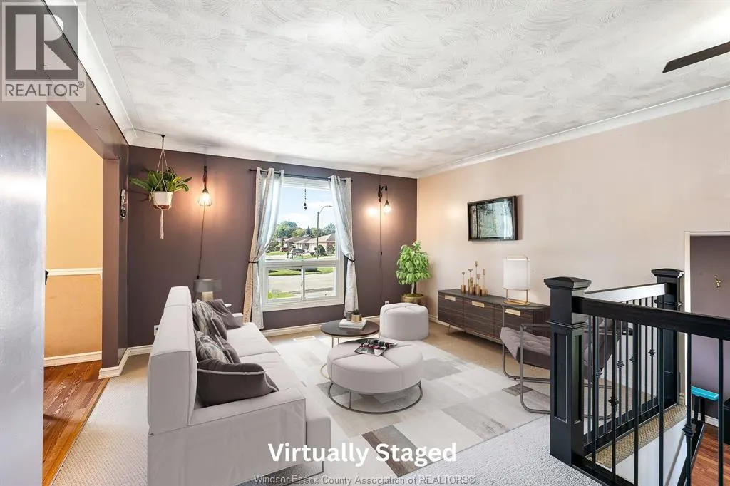 1 Lucy CRESCENT