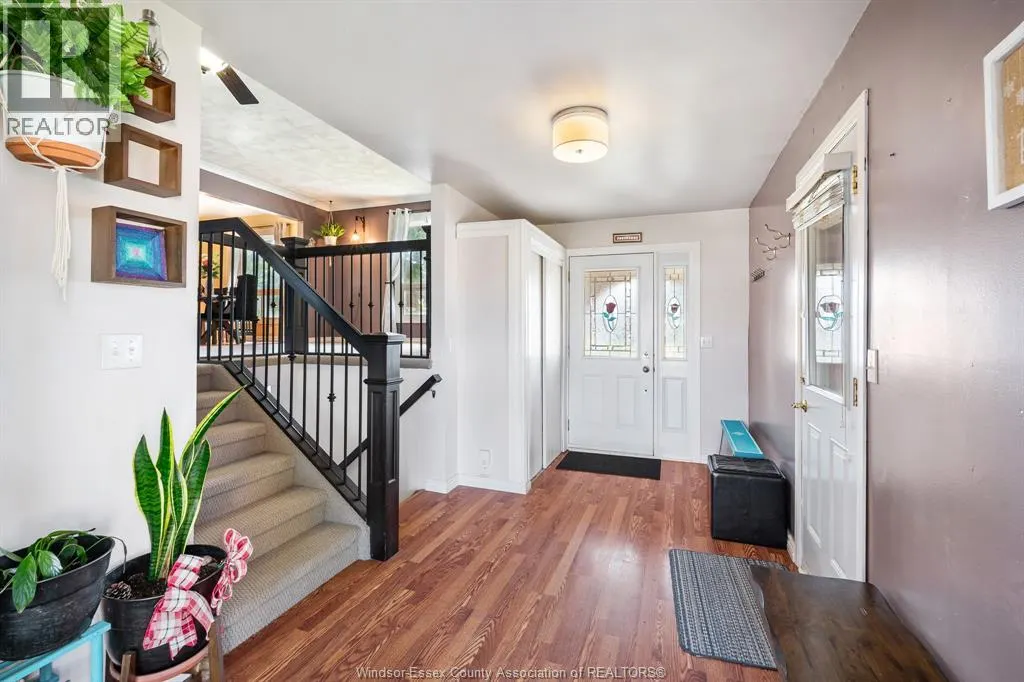 1 Lucy CRESCENT
