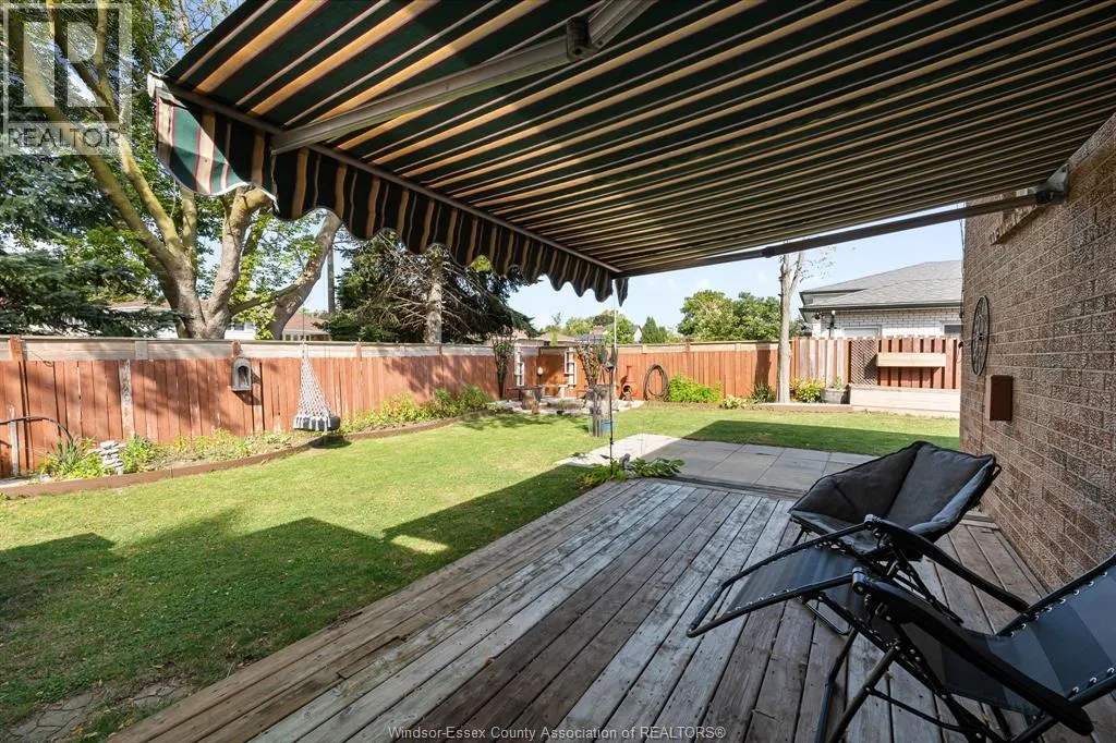 1 Lucy CRESCENT