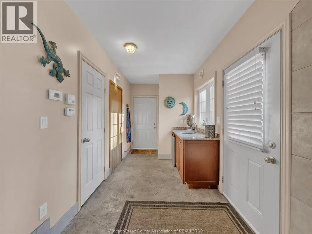 7465 RIVERSIDE
