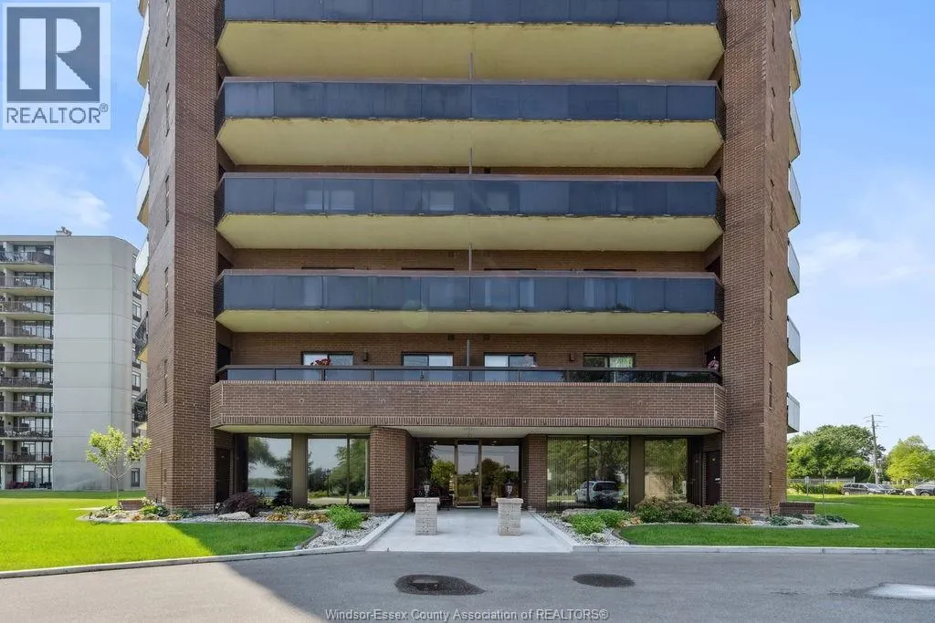 3663 RIVERSIDE DRIVE East Unit# 306