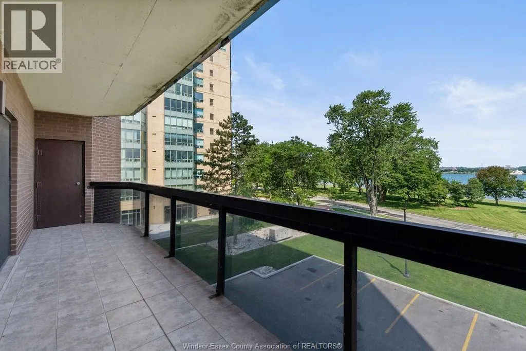 3663 RIVERSIDE DRIVE East Unit# 306