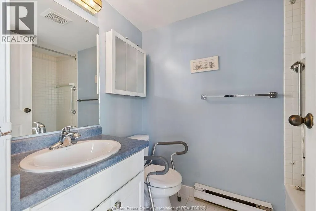 3663 RIVERSIDE DRIVE East Unit# 306