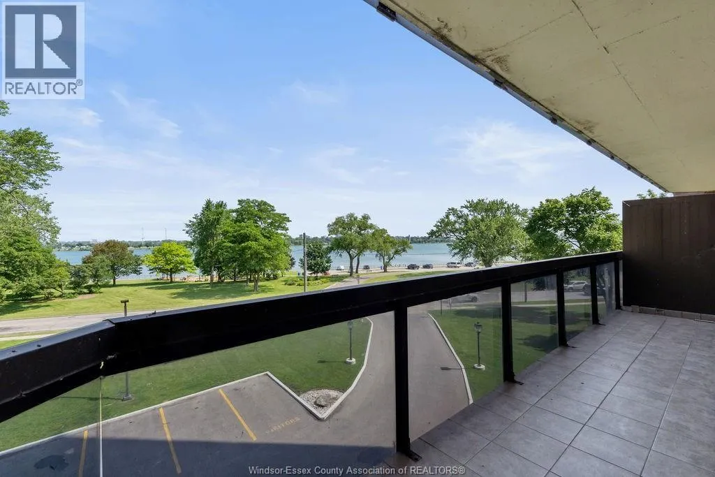 3663 RIVERSIDE DRIVE East Unit# 306