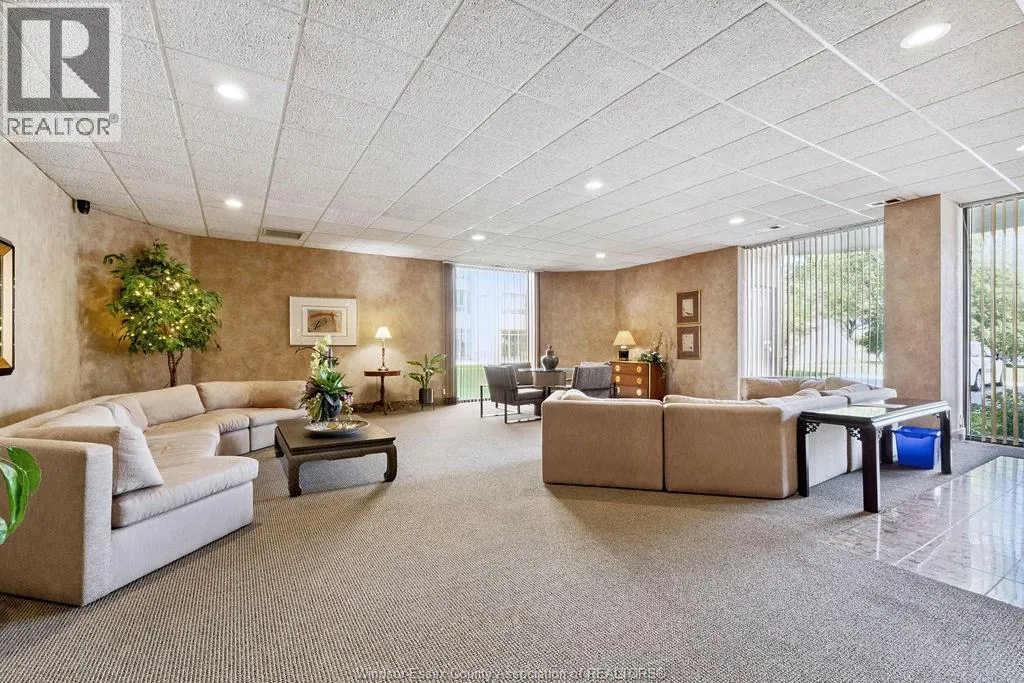 3663 RIVERSIDE DRIVE East Unit# 306