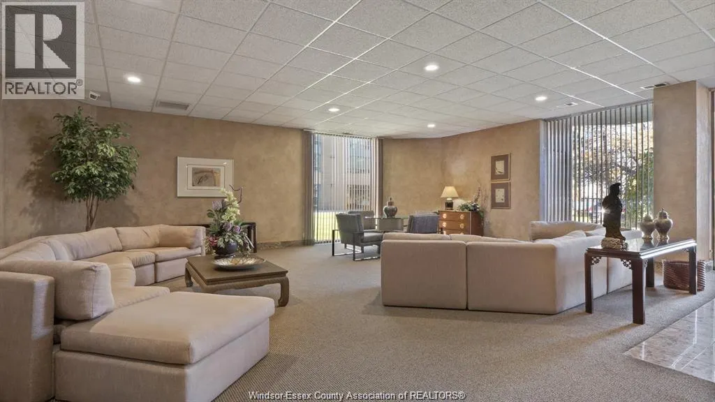 3663 RIVERSIDE DRIVE East Unit# 306