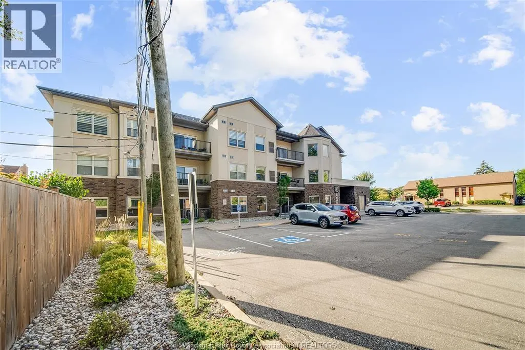 480 FAIRVIEW BLVD Unit# 105