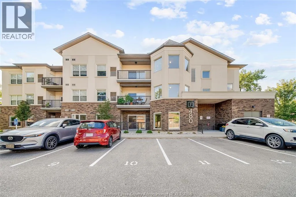 480 FAIRVIEW BLVD Unit# 105