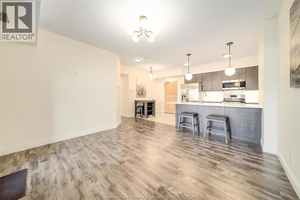 480 FAIRVIEW BLVD Unit# 105