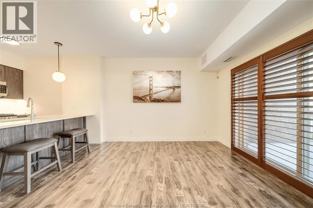 480 FAIRVIEW BLVD Unit# 105