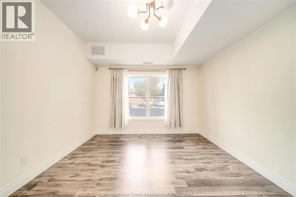 480 FAIRVIEW BLVD Unit# 105