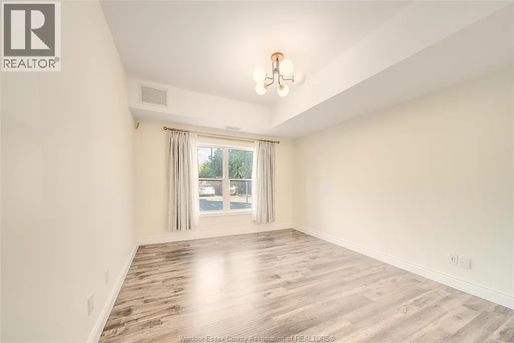 480 FAIRVIEW BLVD Unit# 105