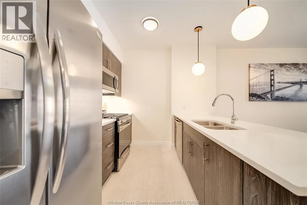 480 FAIRVIEW BLVD Unit# 105
