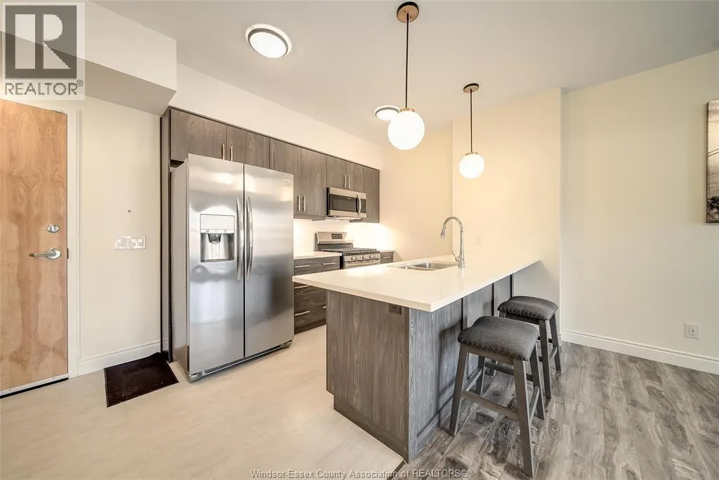 480 FAIRVIEW BLVD Unit# 105