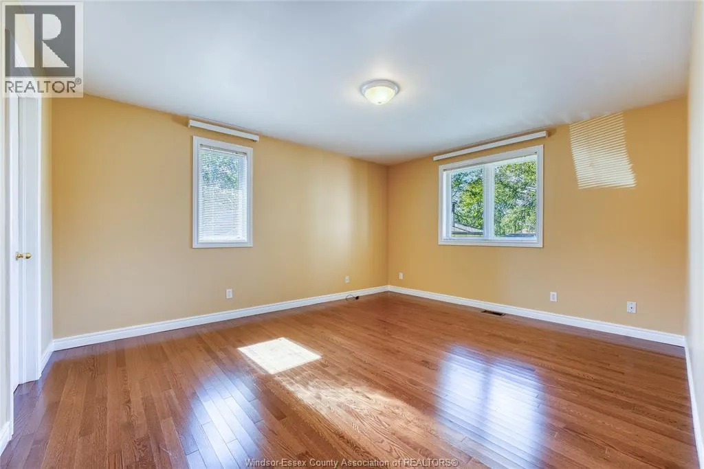 267 EAST PUCE