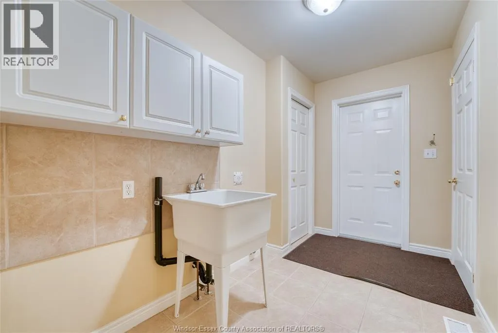 267 EAST PUCE
