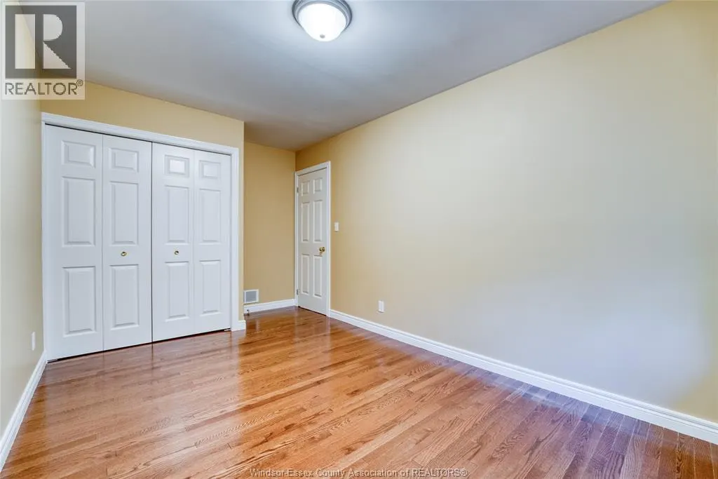 267 EAST PUCE