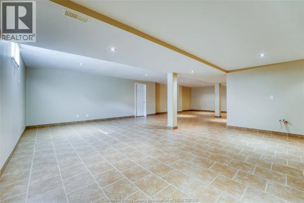267 EAST PUCE