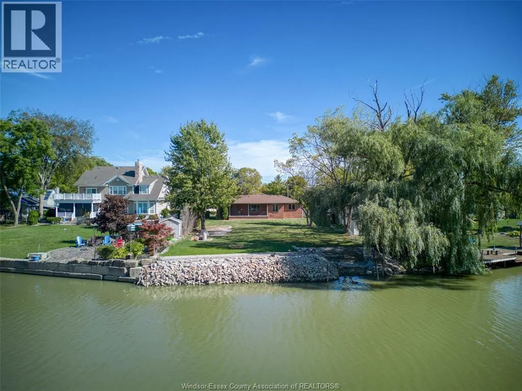 267 EAST PUCE