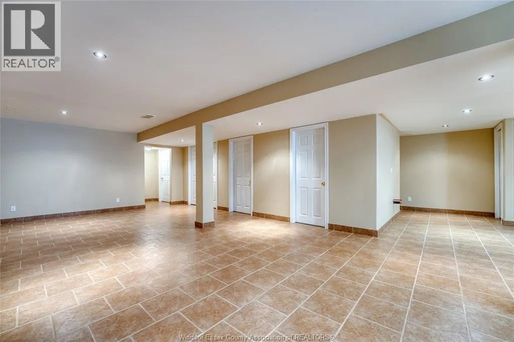 267 EAST PUCE