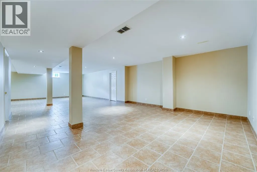 267 EAST PUCE