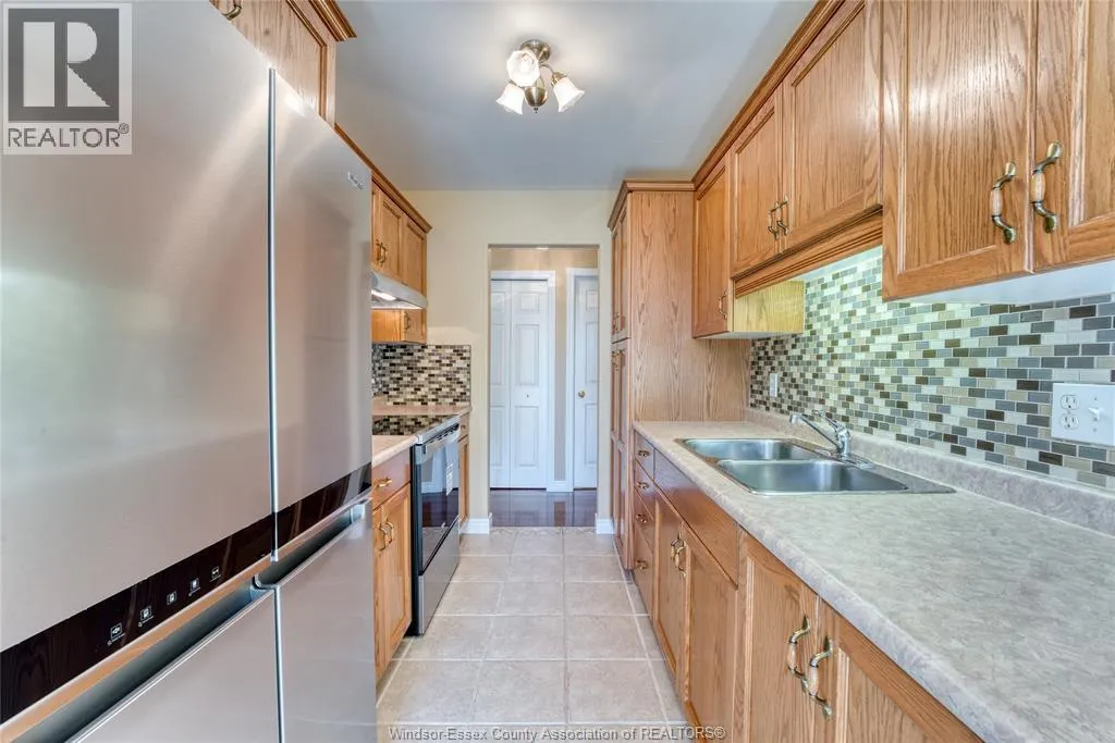 267 EAST PUCE
