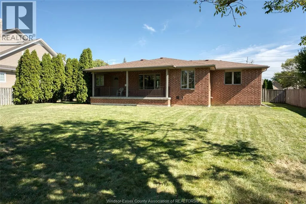 267 EAST PUCE