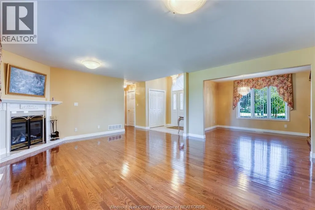267 EAST PUCE