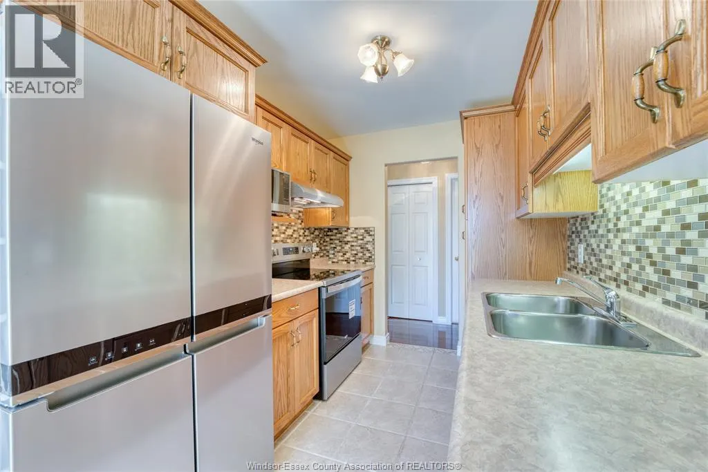 267 EAST PUCE