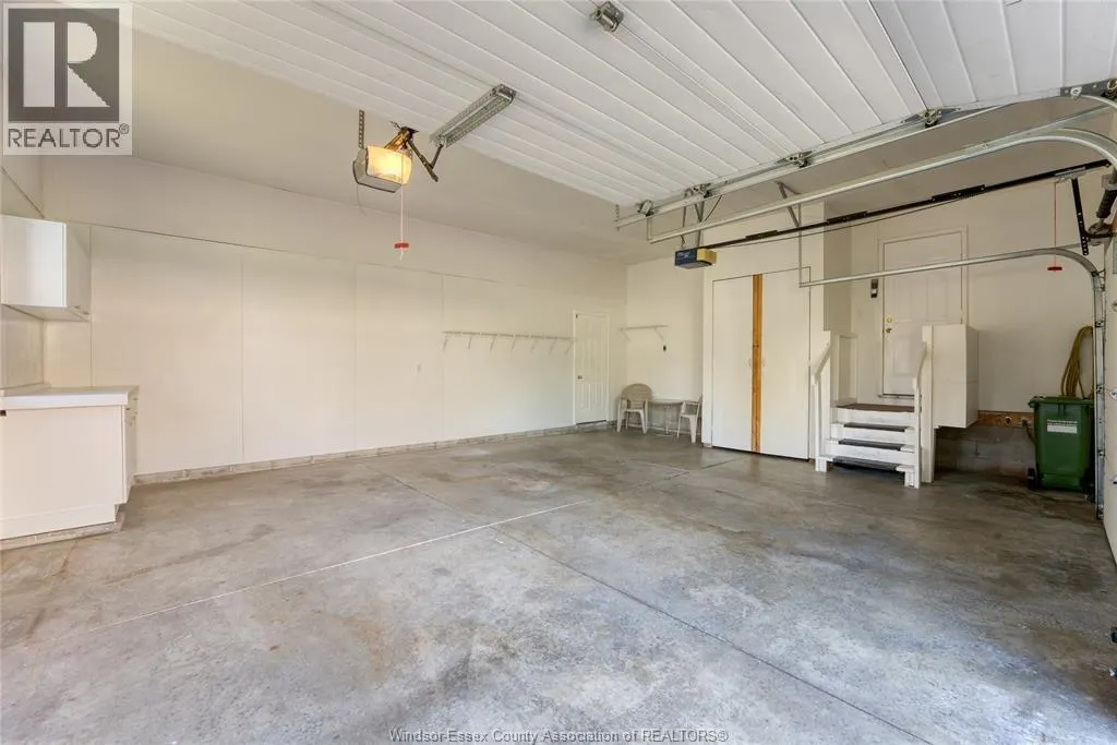 267 EAST PUCE