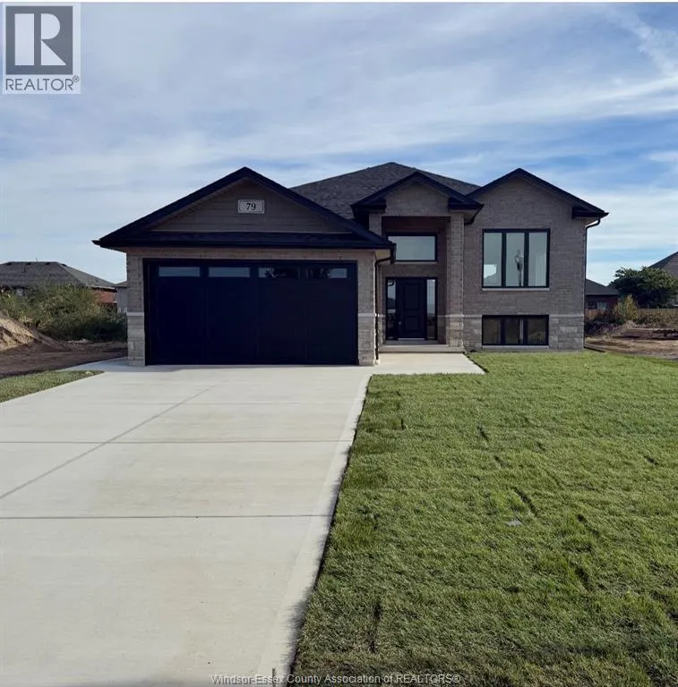 79 FENCELINE DRIVE