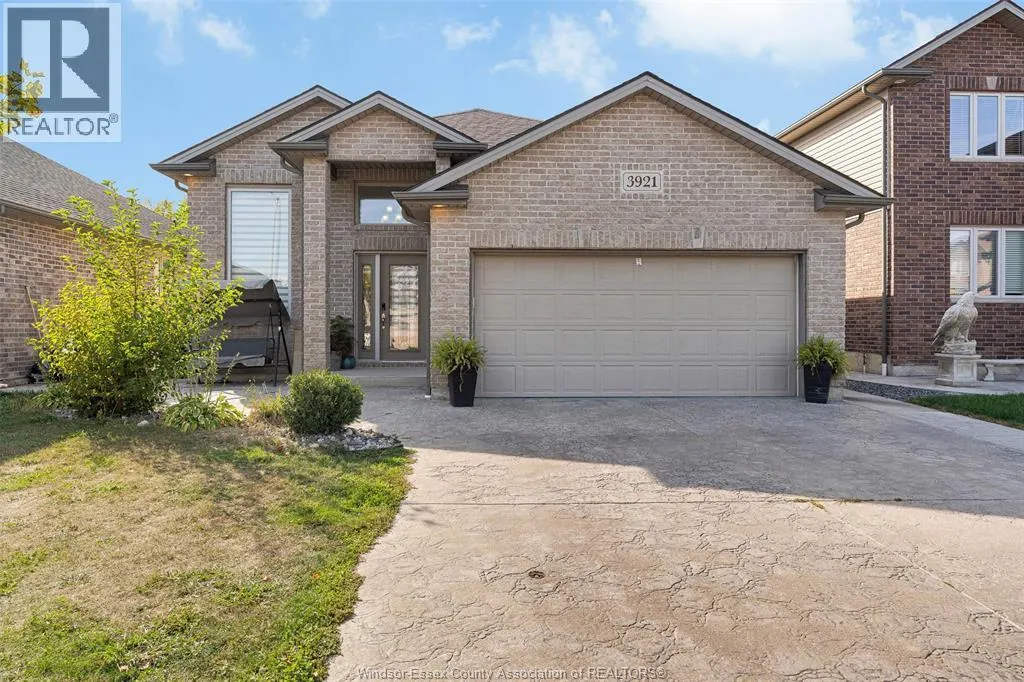 3921 ZANZIBAR CRESCENT