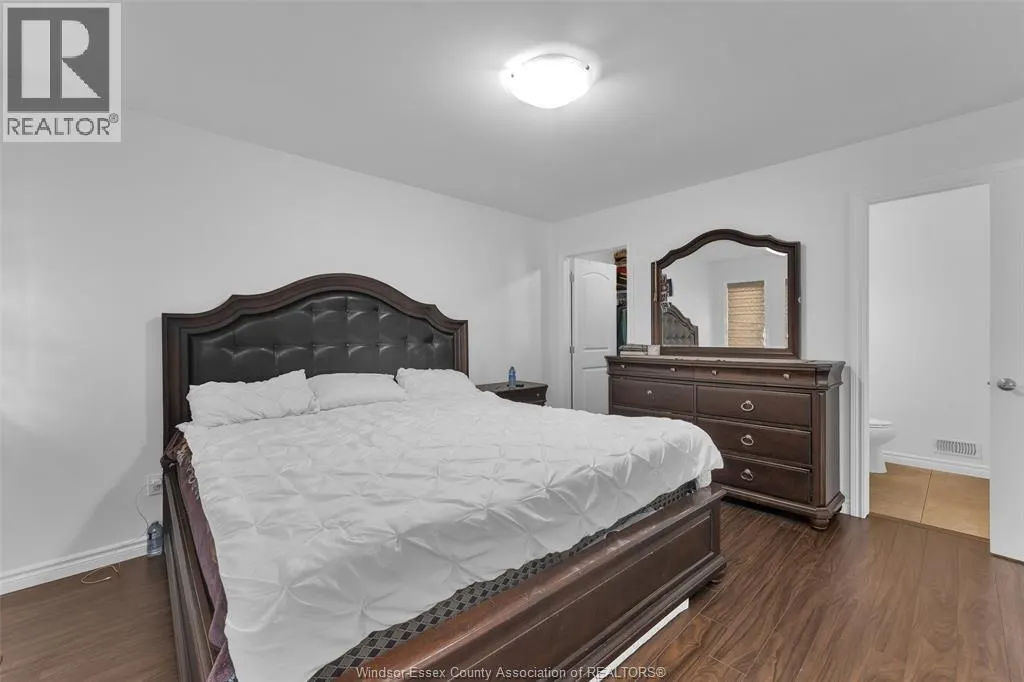 3921 ZANZIBAR CRESCENT